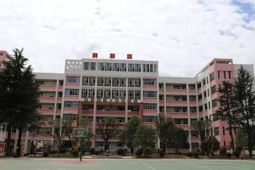 最新！曲靖市最好的四所高中，个个实力超凡，你知道这些名校吗？