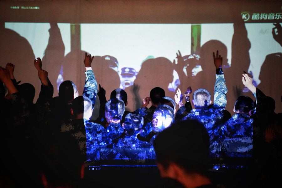 献礼华诞 | 解放军及武警部队“双节”晚会大联欢