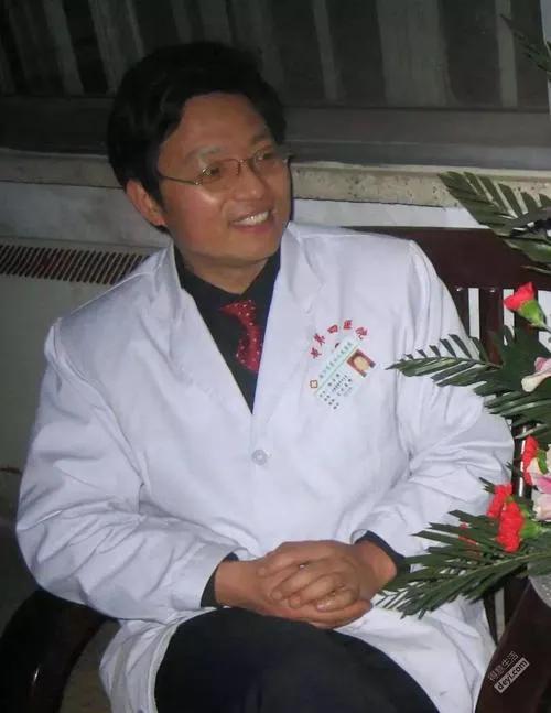 “雷电法王”杨永信的网瘾中心被关闭后干嘛去了？远比想象的滋润