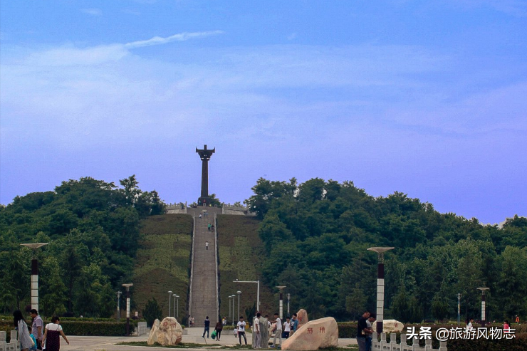 天中山位於河南省駐馬店市汝南縣城北,又名天台山.