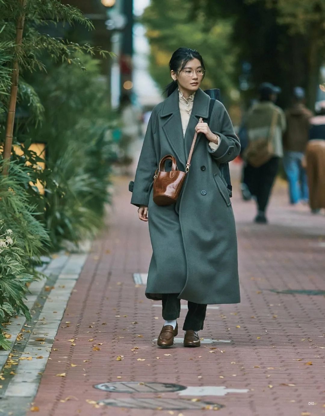 怕冷又不想穿羽绒服，这10件羊毛大衣可以救命