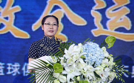 女主角和cba哪个好(CBA奇特女老板！捐1亿给武汉签外援却小气，球队常年没大牌)