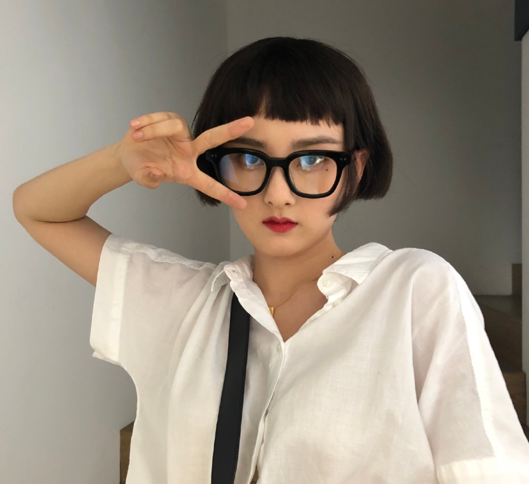 娱乐圈小圆脸的明星还真不少,下面就来看看圆脸型适不适合锅盖头.