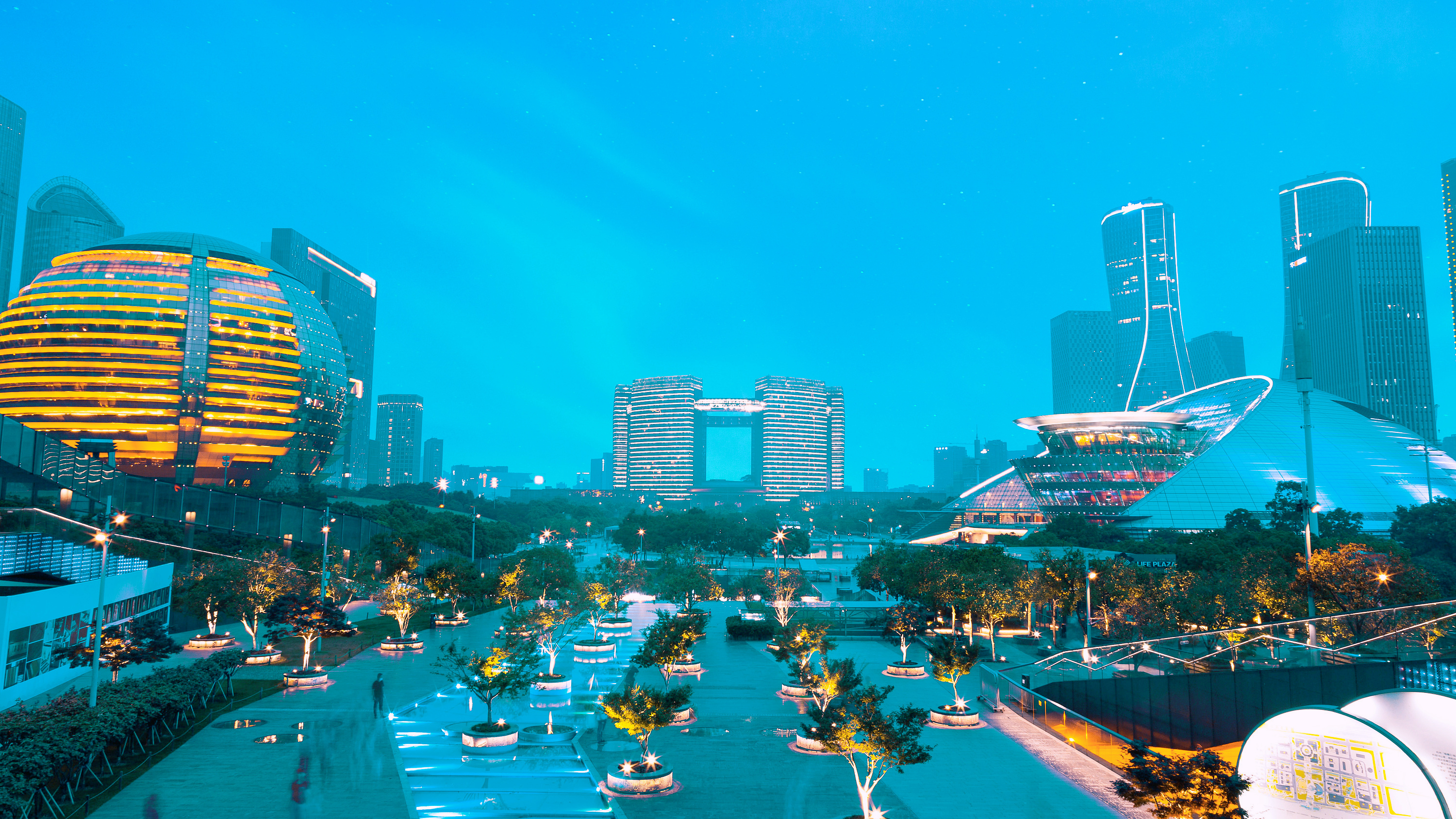 “万年老二”宁波，与杭州相比，究竟“差”在何处？