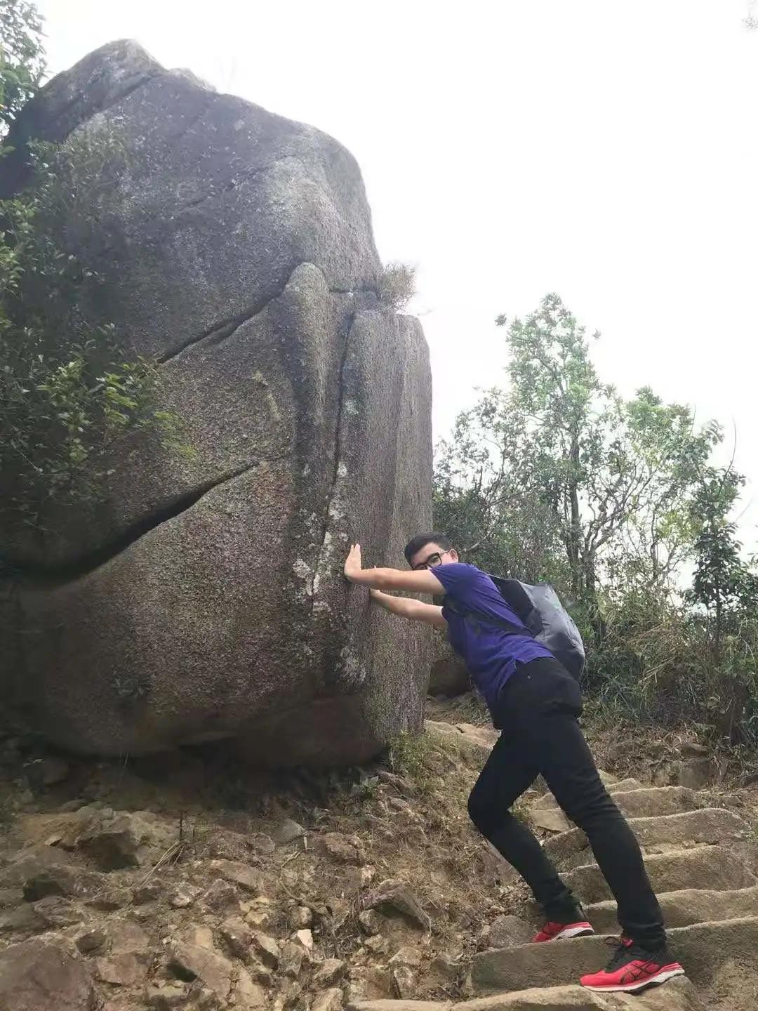 香港浸会大学研究生（访谈）