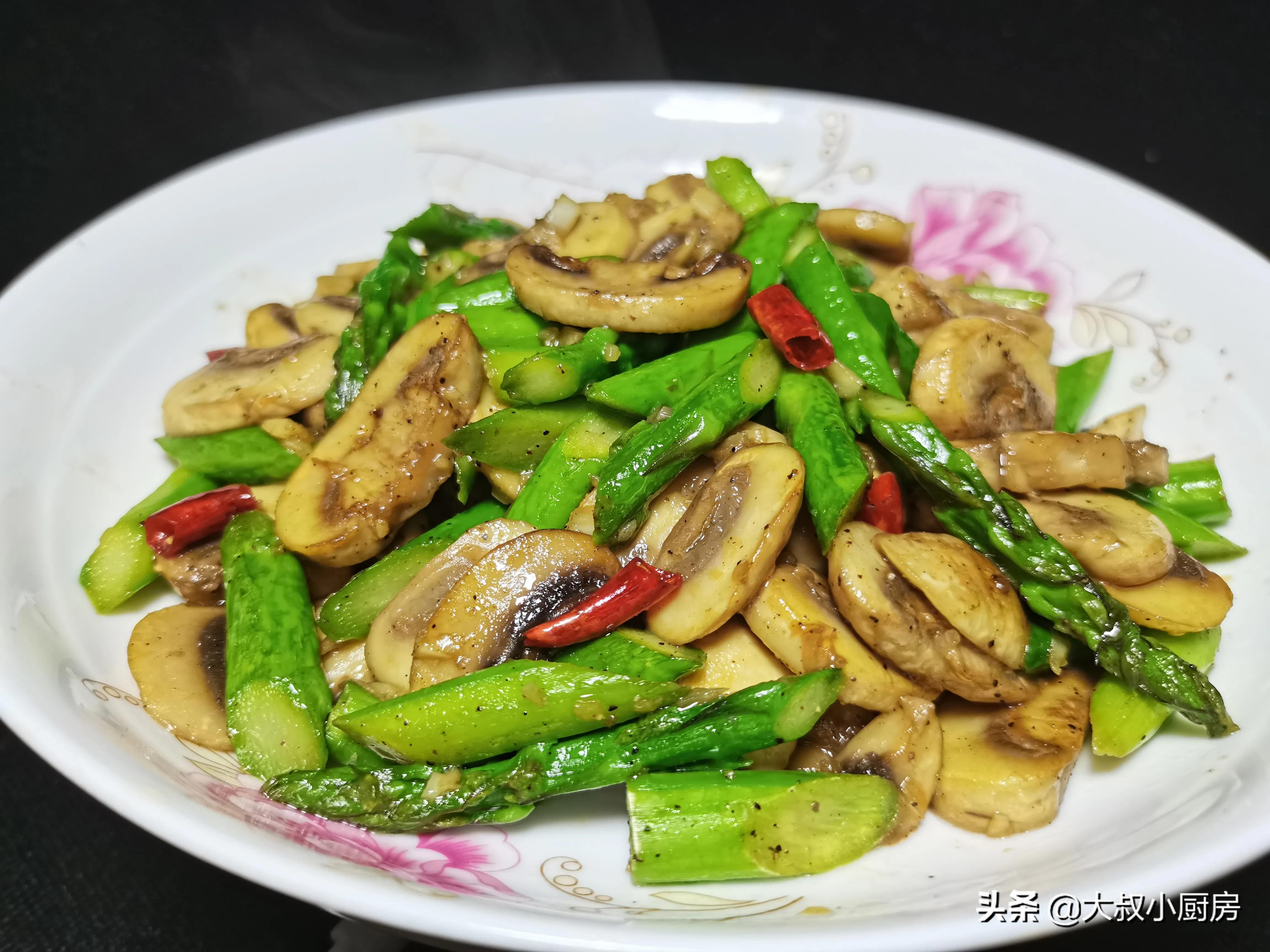 减脂必吃的芦笋炒口蘑(减脂必吃的芦笋炒口蘑做法) - 趣味头条