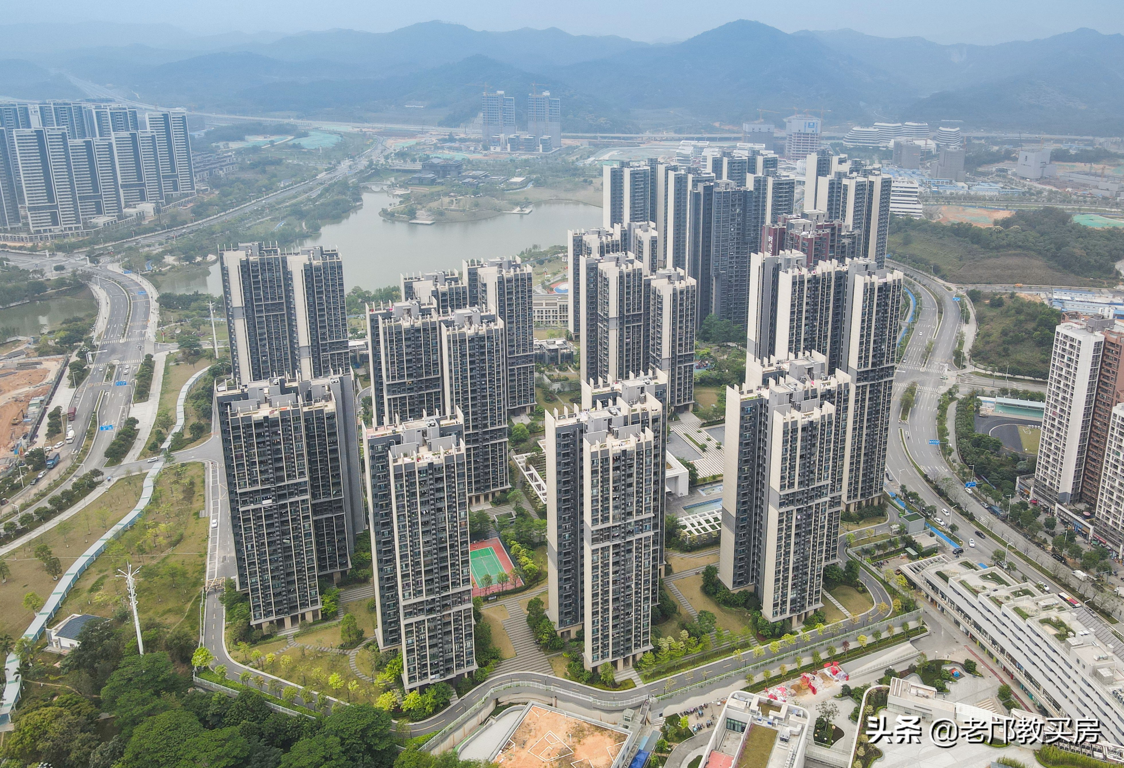 山那边的蓝精灵知识城，过着快乐的生活吗？