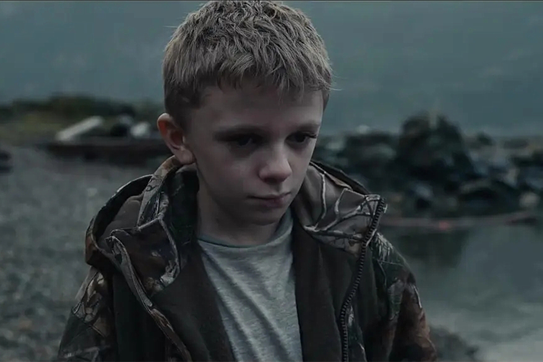 怪兽电影《鹿角》令人失望:故事压抑,铺排俗套,剧情还拖泥带水