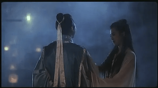 32年前王祖贤这部港片，“破尺度”出演，虽删减8分钟却依然经典