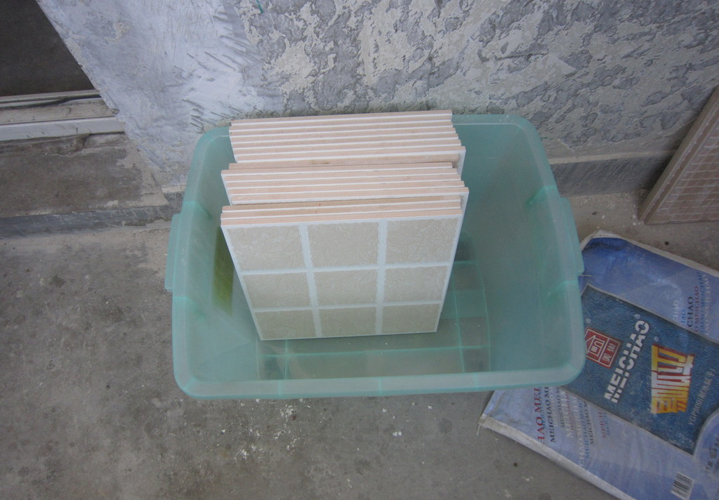 家装瓦工偷懒太可恨，施工时做这5件事，我一分钱都不想给他