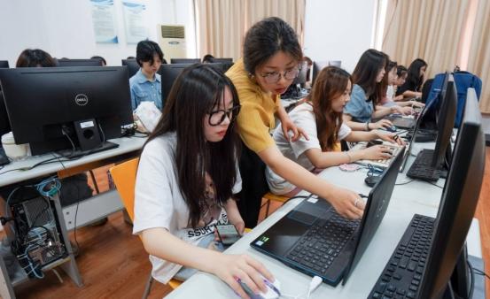 事业单位改革接近尾声，两大铁饭碗成为“合同工”，还值得选吗？