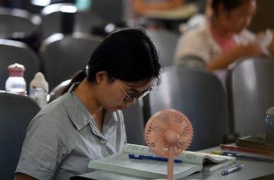 看似“铁饭碗”，却是“合同工”的岗位有哪些？福利待遇不值一提