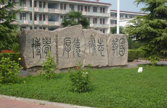 河南商丘三所好高中，商丘一高包揽文理科前两名，另外两所你可知