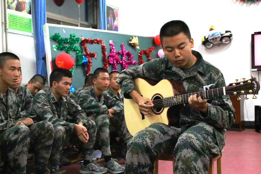 献礼华诞 | 解放军及武警部队“双节”晚会大联欢