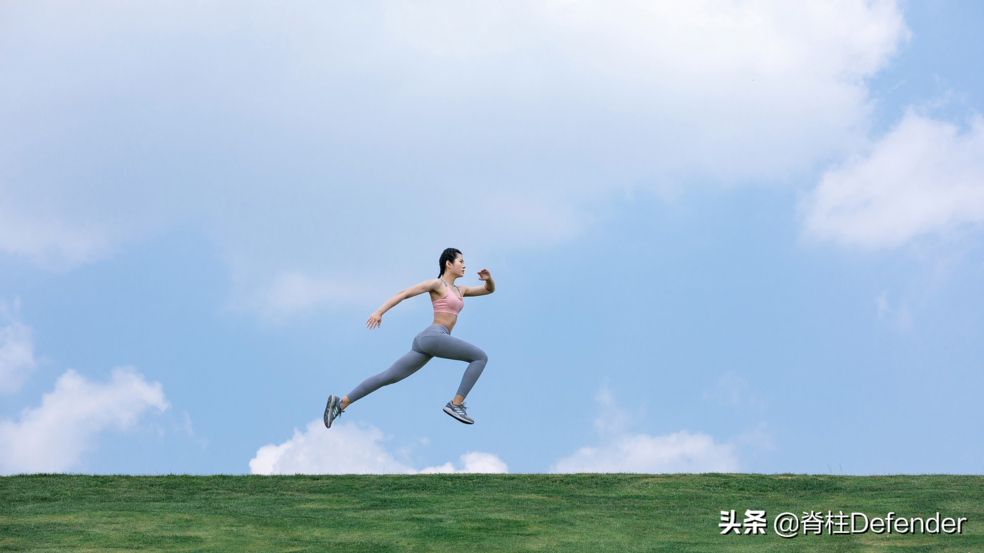 跑步前，腿筋酸痛和关节僵硬怎么办？拉伸也不行呢？