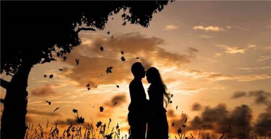 与男人聊天时，聪明的女人，会用这3句话做开场白