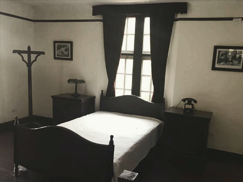 中央三次调陈龙保护毛主席，但都被他拒绝，这是为何？