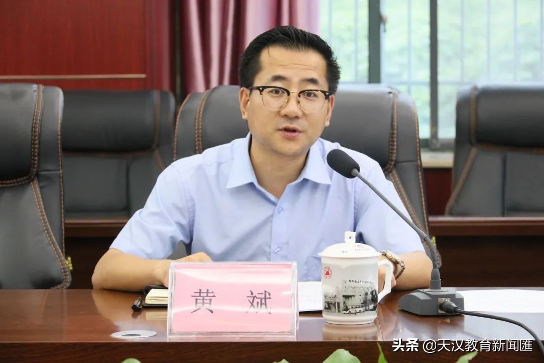 汉中市仁德学校与绵阳南山中学实验学校签订教育战略合作协议