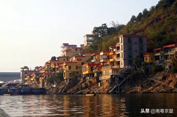 清远北江河边有个小渔村~白庙，还有个娃娃鱼养殖基地雪鲵庄园