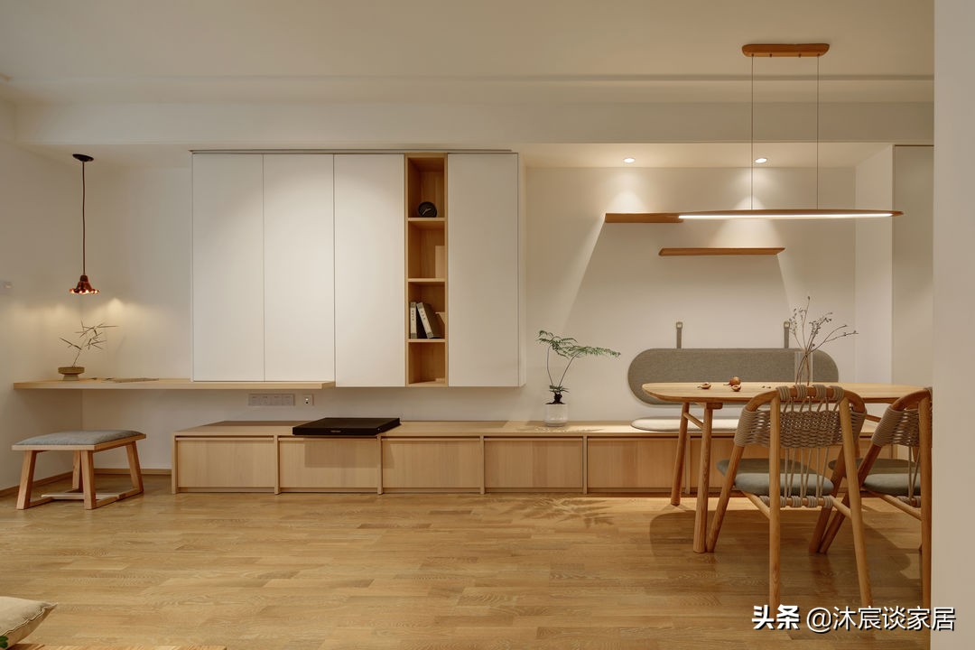 她让客厅功能多元化，值得借鉴，全屋温馨大方，真不愧是装修样板