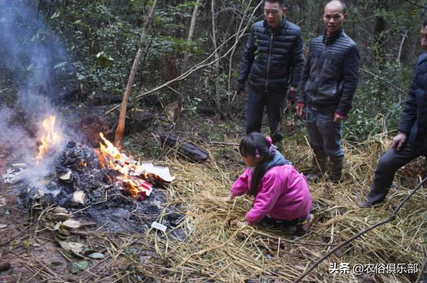 农村下葬后要做百日祭和周年祭，可提前不可延后，3个细节需注意