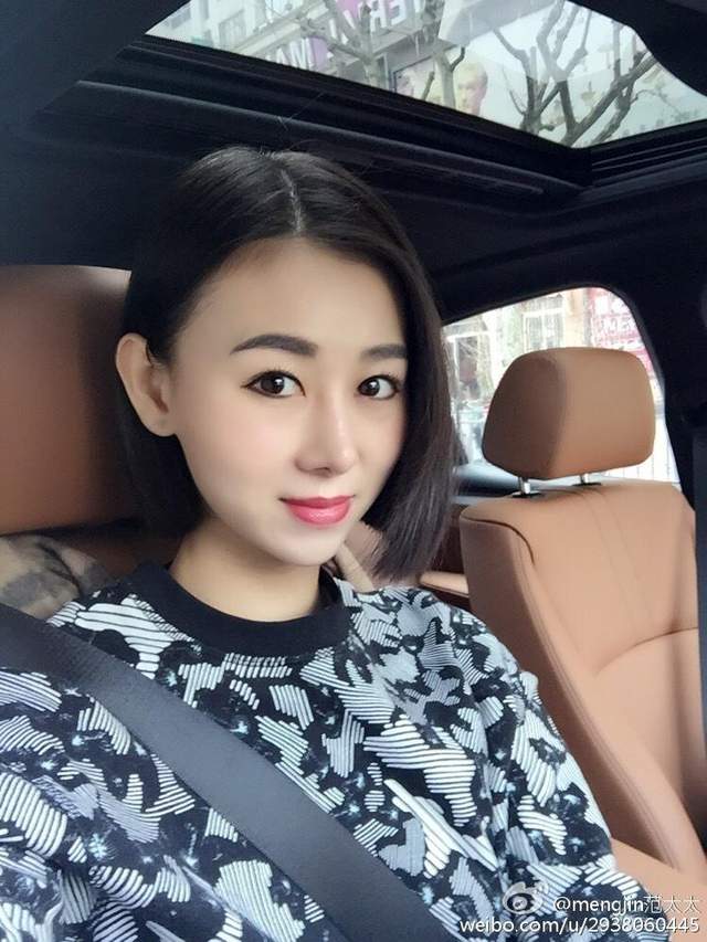 张梦瑾(范志毅的三婚妻子，长相甜美身材高挑，想当初丈母娘也是强烈反对)