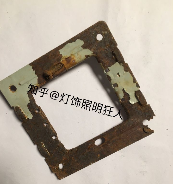 開關插座哪家強？14個品牌插座硬核測評
