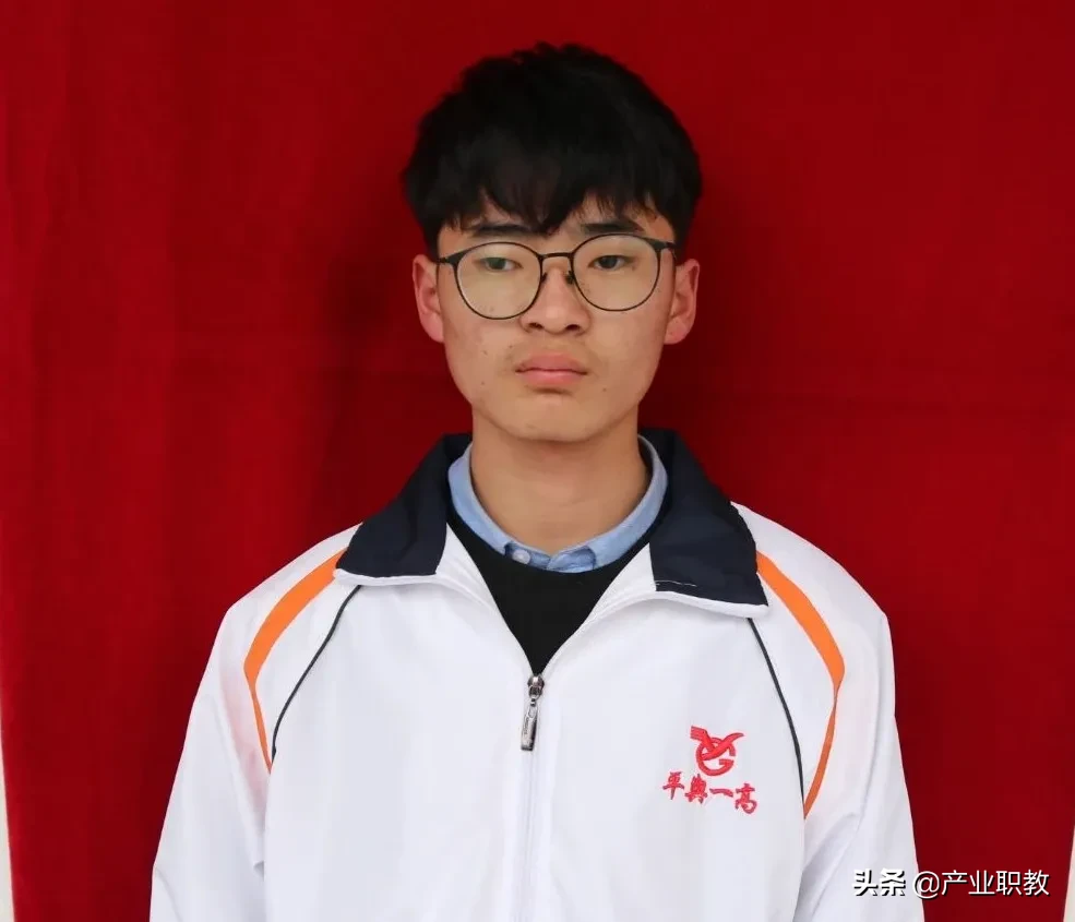 637分！河南平舆县第一高级中学学子万超鹏丨三度春秋，一生记忆