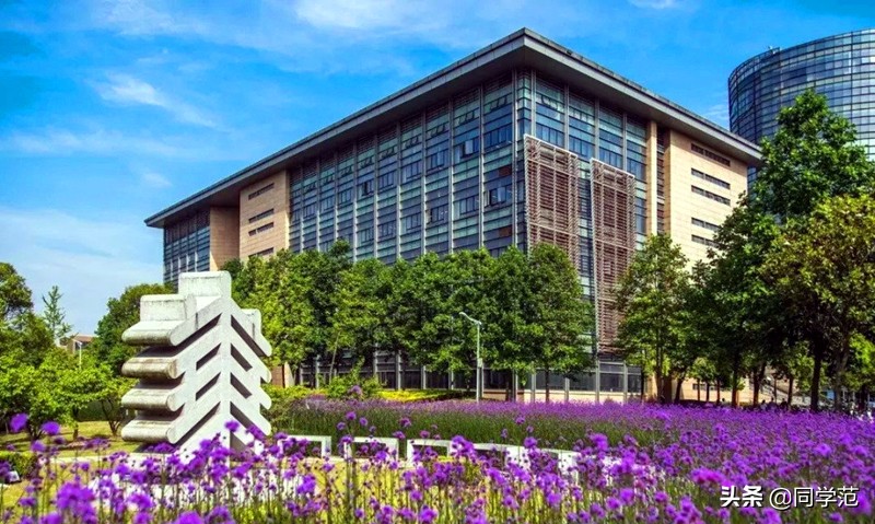 该985是各种气质美女集中地，在校女生高达两万余人，还都是学霸