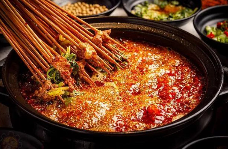 馋哭！四川成都的这4大特产美食，游客必吃，不吃白来成都一趟