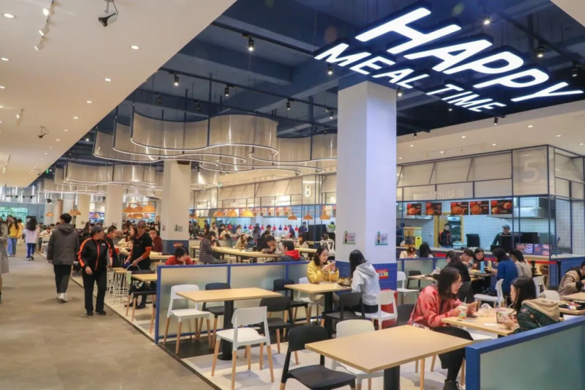 重庆超豪华大学：依山环水，占地2390余亩，校内出行还得坐车