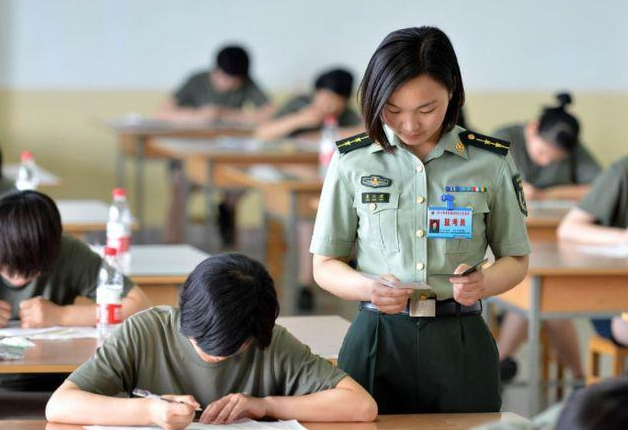 适合中等生报考的5所军校，未来发展前景好，2021届考生别错过