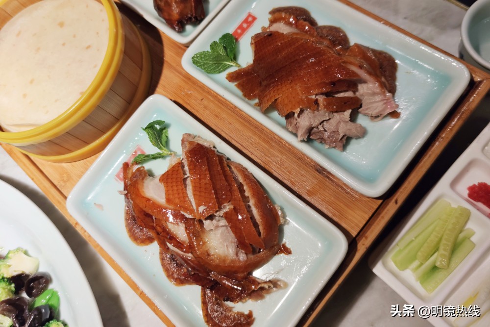 来北京旅游想吃烤鸭？人均100-200元，北京性价比烤鸭店推荐