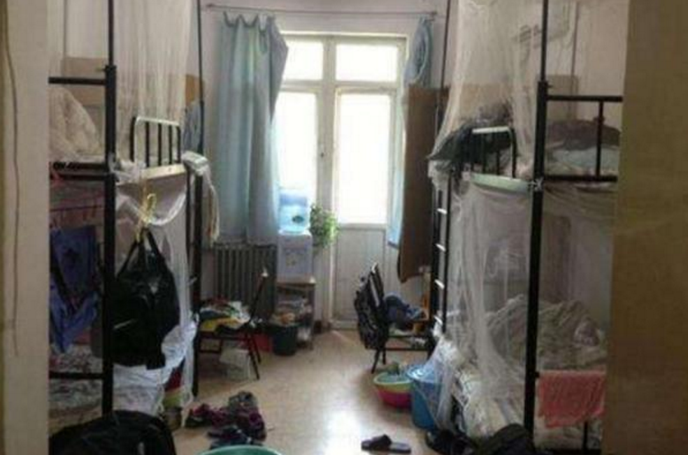 中国高校宿舍“最豪华”5所学校，清北排不上号，厦大让人向往