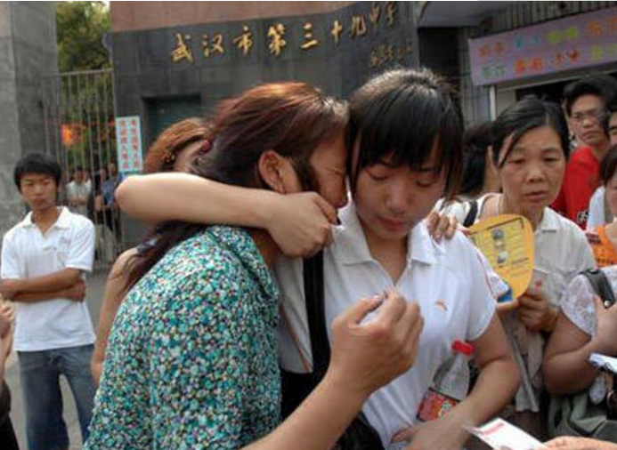 太可惜！河北考生600分去了一所“民办大学”，网友都看不下去了