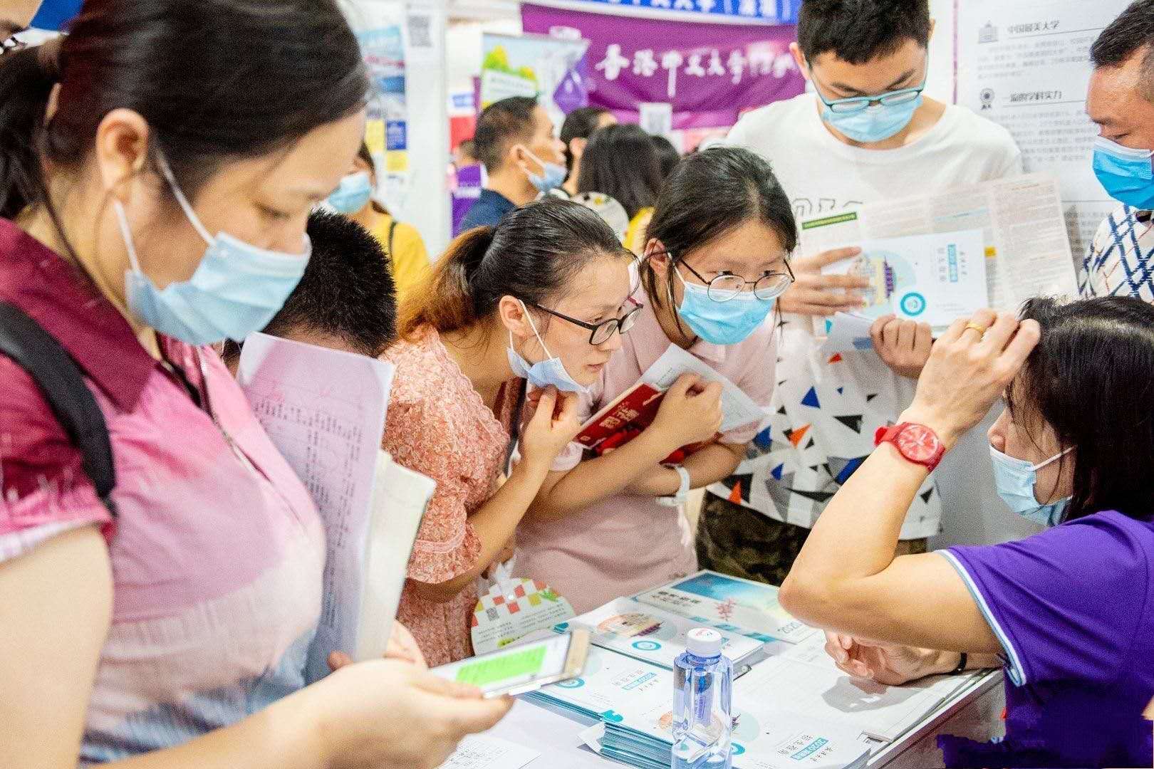 高考录取最“牛”的双非高校，投档线超南京大学，学生还要政审