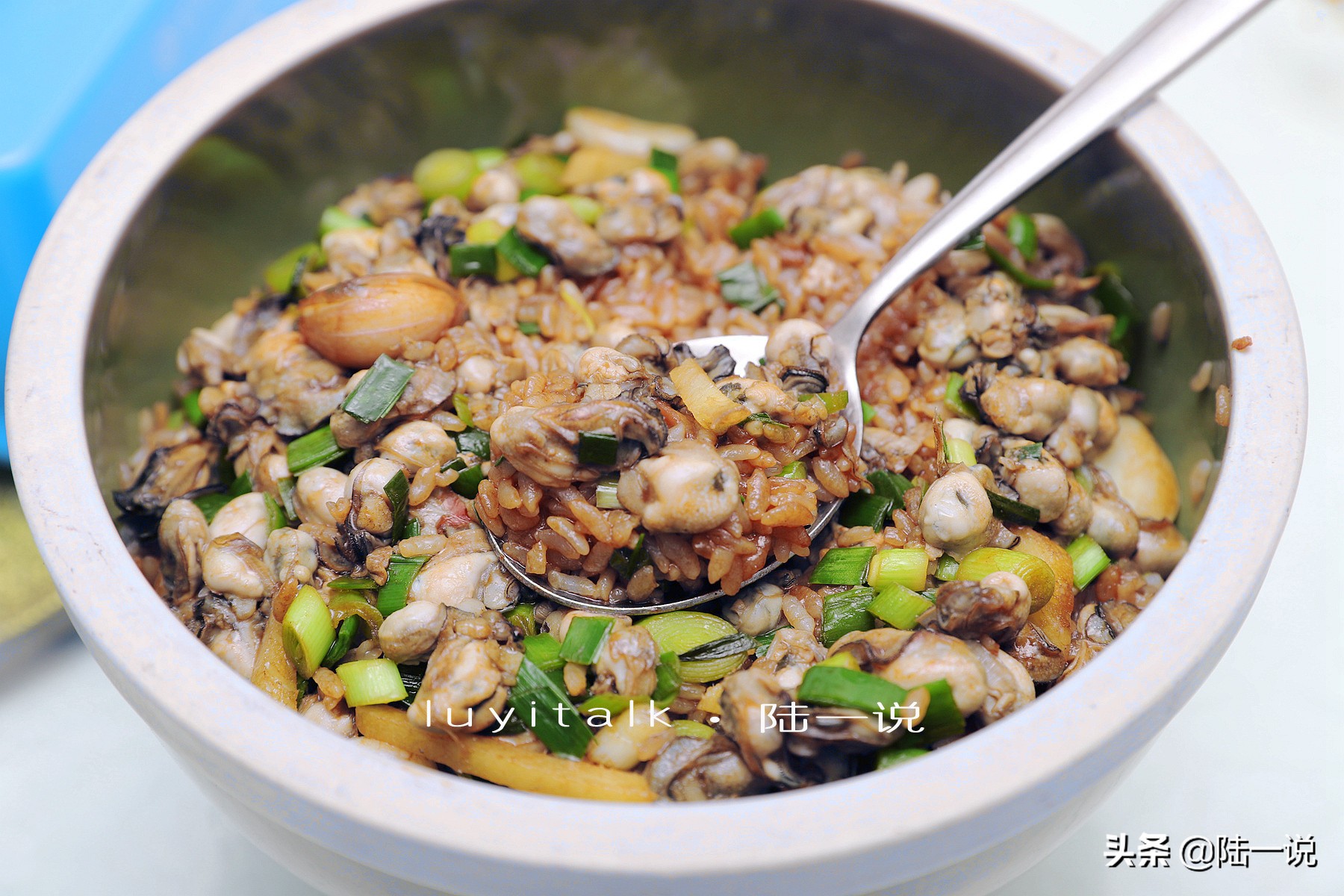 复工复产小聚，一桌3500元吃生猛海鲜，富贵虾菇和小青龙，好吃