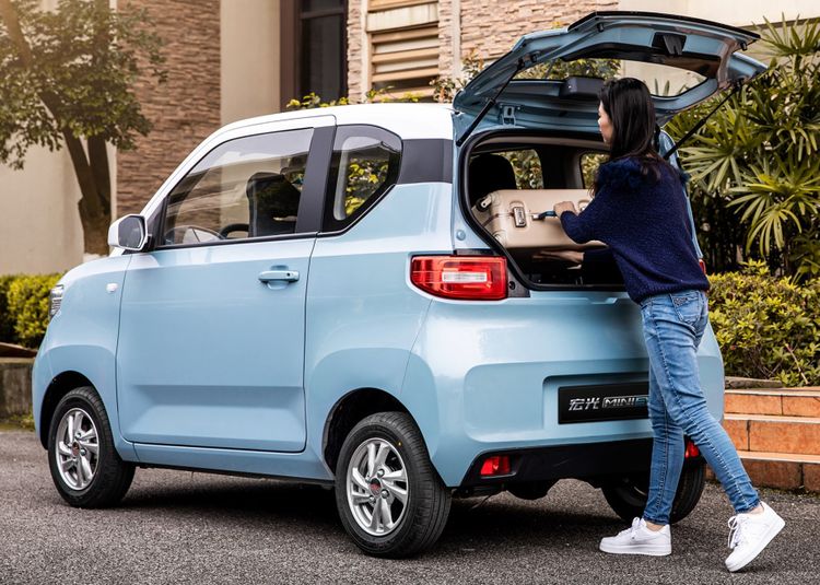 五菱全新“代步车”，续航超300km，宏光MINI买早了？