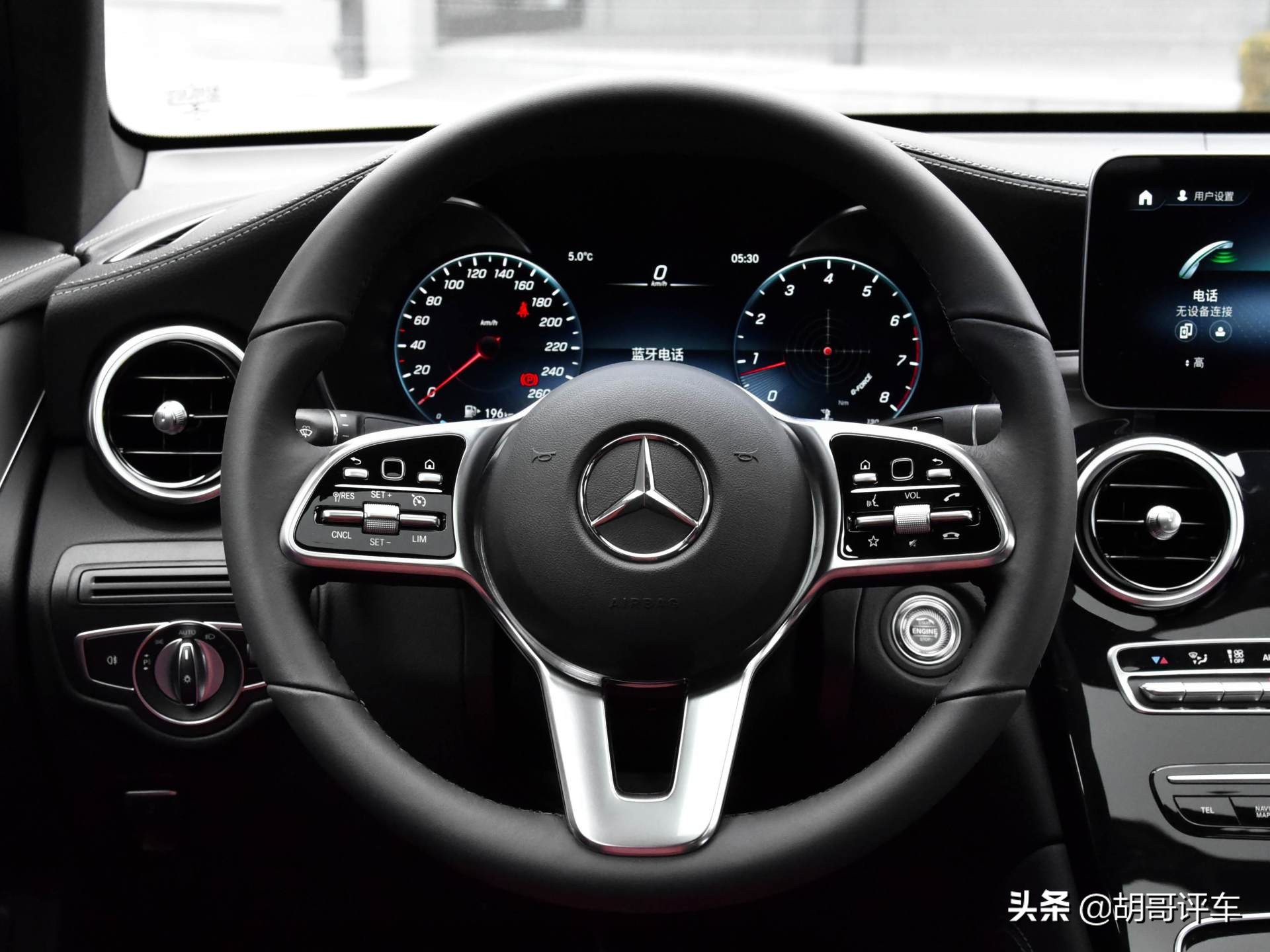奔驰的动感溜背SUV，2.0T+9AT，带你看进口奔驰GLC