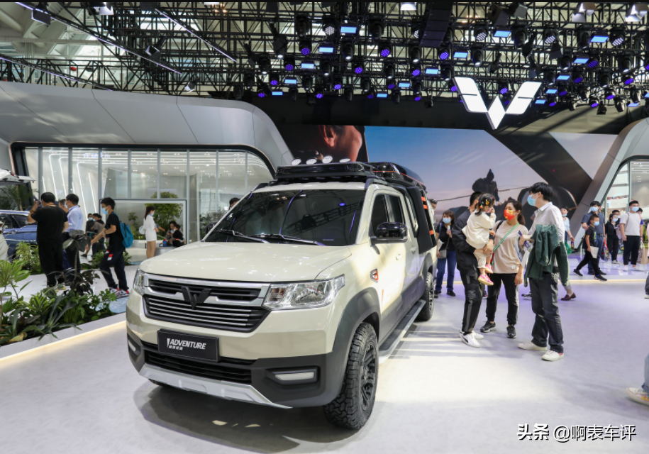 五菱打造的“工具车”，可越野可拉货，车顶还能睡觉，原厂已改装