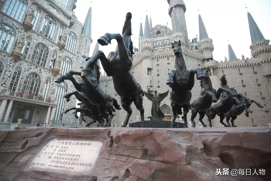 校园可以同时开拍哈利波特和还珠格格，中国最神奇的大学在哪里？