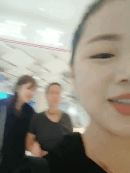 卓偉娛樂圈就兩個人干凈是誰楊紫嗎？