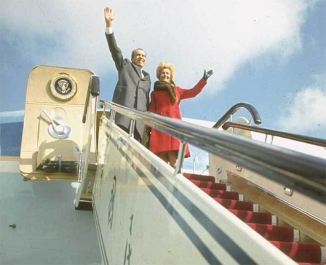 1972年尼克松访华，从中国带走了几瓶茅台，结果险些烧掉白宫