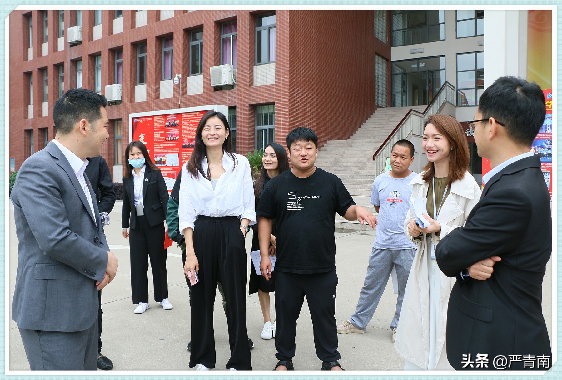 好易播携网红“丽江石榴哥”带你走进安徽新华互联网学院