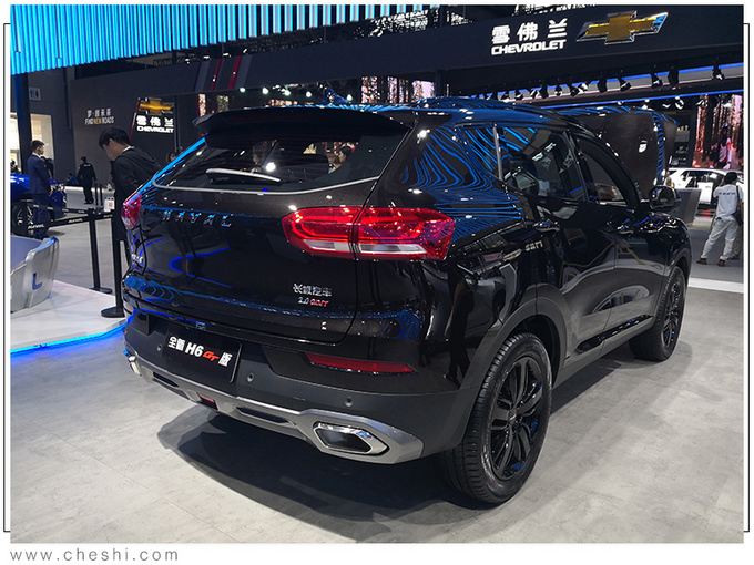 哈弗H6“加强版”车型，标配2.0T，百公里加速7.6秒，13万起售