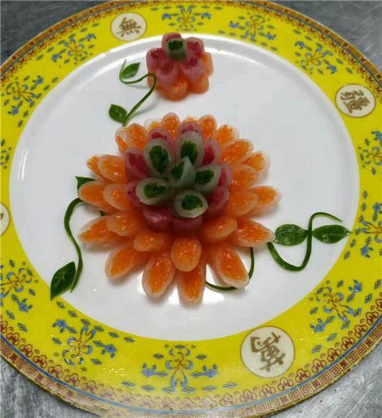 大厨带来20道传统清宫御膳,精致摆盘,让人垂涎!