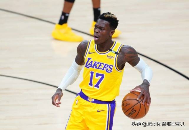 为什么nba球星打打都底薪(贫富差距极大！NBA超半数球员拿底薪，小黑偷笑！你已是中上水准)