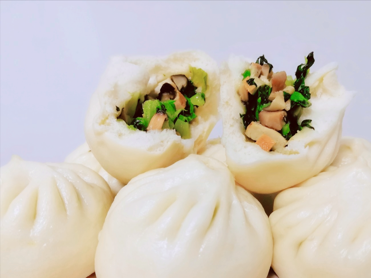 香菇青菜包好吃有诀窍，低脂低热量，翠绿鲜嫩，一次做20个不够吃