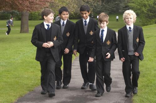 一年花费数十万到英国留学，毕业证含金量高不高？过来人分享经验