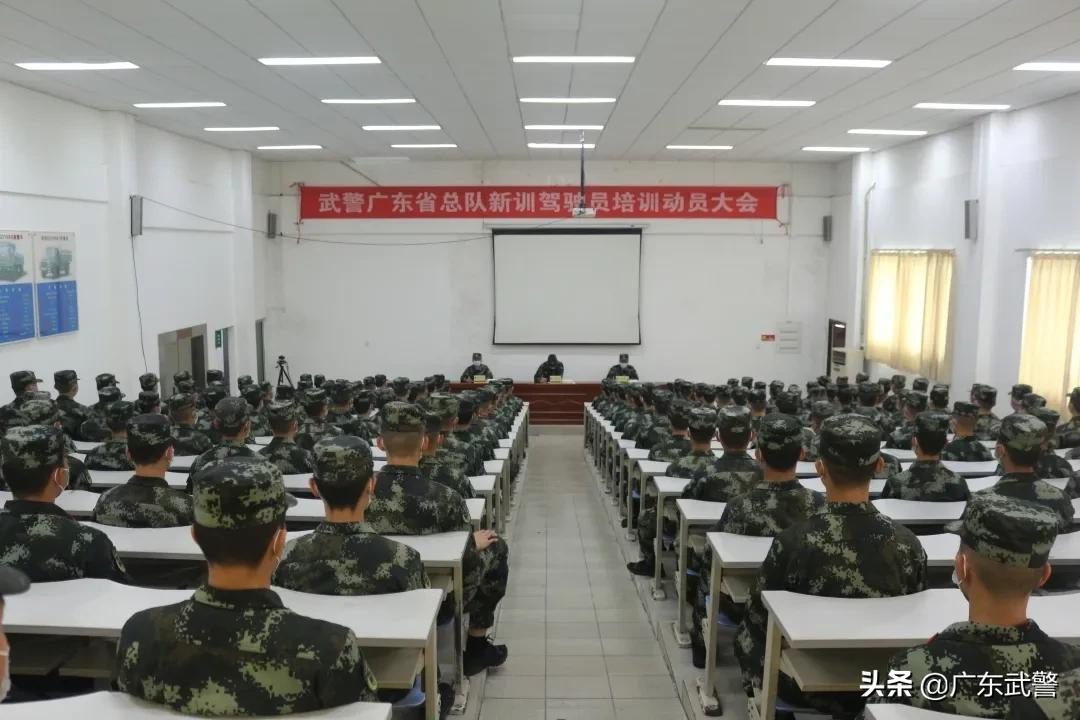 军营“驾校”开学啦！话不多说，赶紧上车~~~